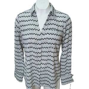 Candie's Long Sleeve Button up Shirt EUC size medium